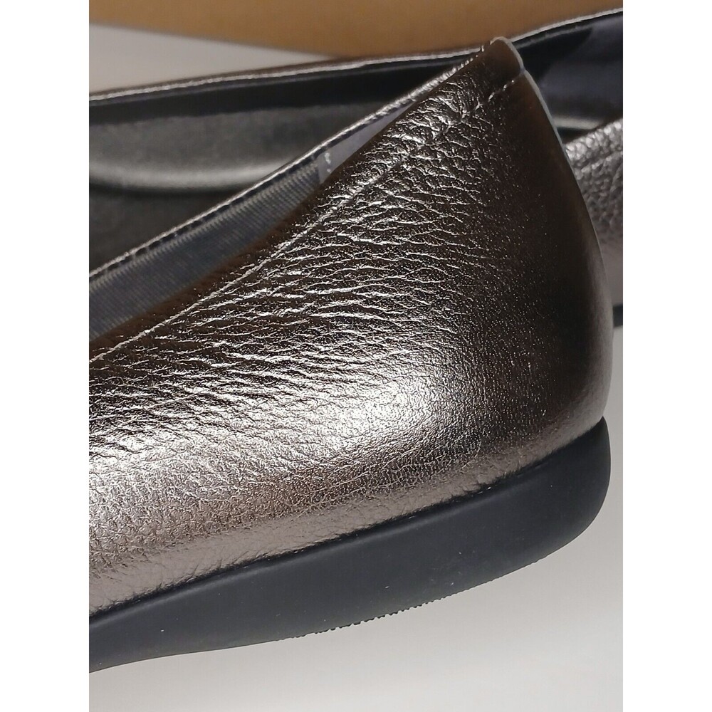 NIB Trotters Sz 10.5 W Sizzle Metallic Leather Metal Buckle Comfort Ballet Flat - Picture 6 of 16